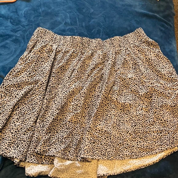 torrid Dresses & Skirts - Torrid cheetah print skirt with pockets